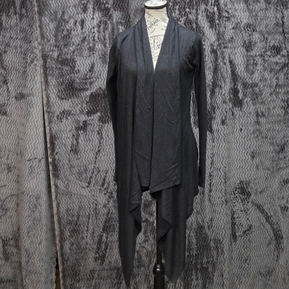 Lululemon Universal Wrap Women 6 Charcoal Gray Luxe Cashmere Blend Cardigan